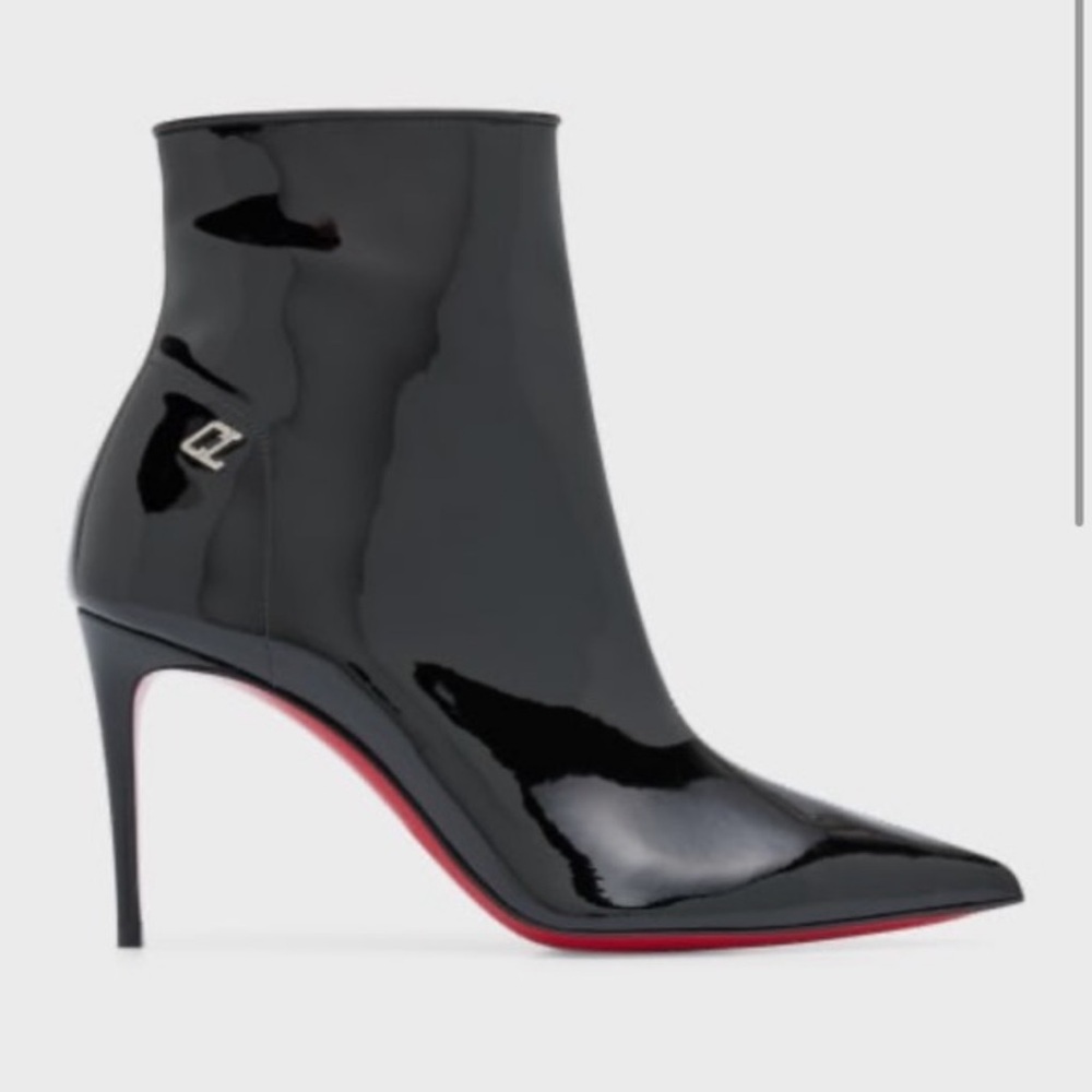 CHRISTIAN LOUBOUTIN
Sporty Kate 85 patent leather boots 38 BNIB